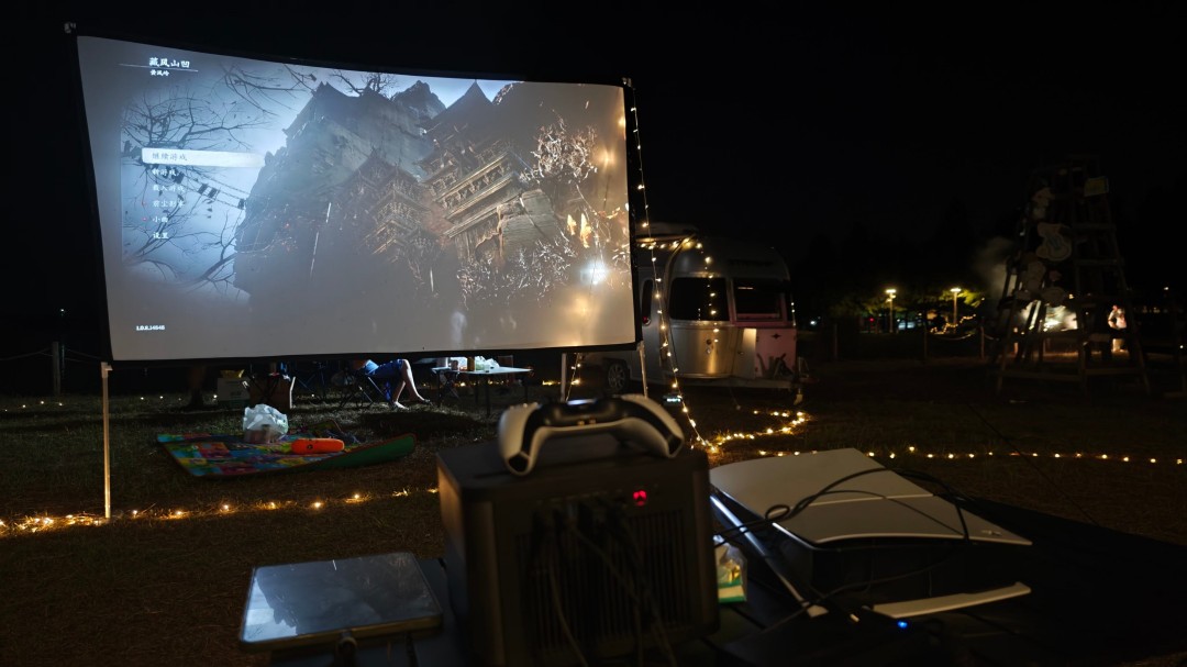 江夏梁子湖云稼慢乡湖榭里露营地